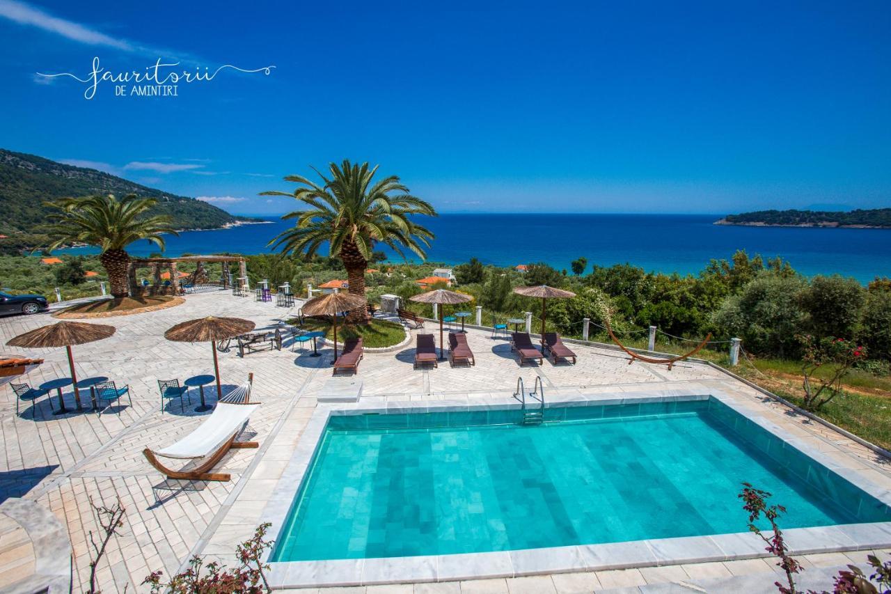 Kinira Beach Hotel エクステリア 写真
