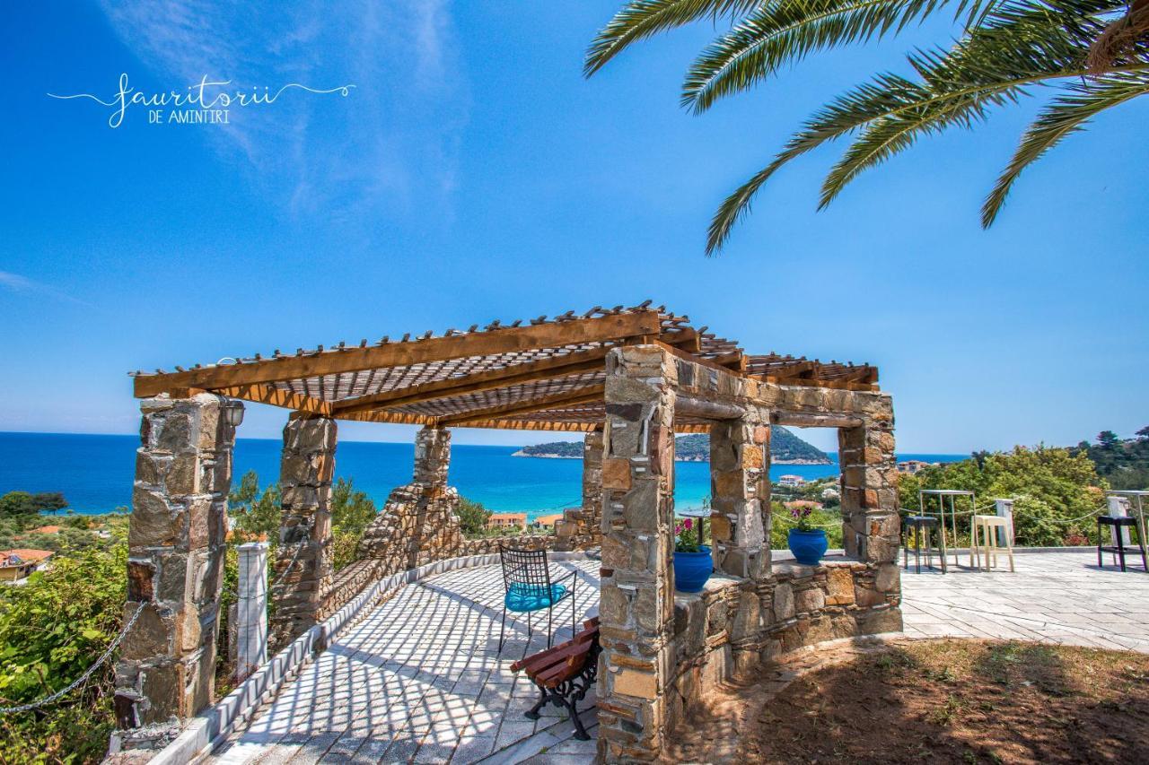 Kinira Beach Hotel エクステリア 写真