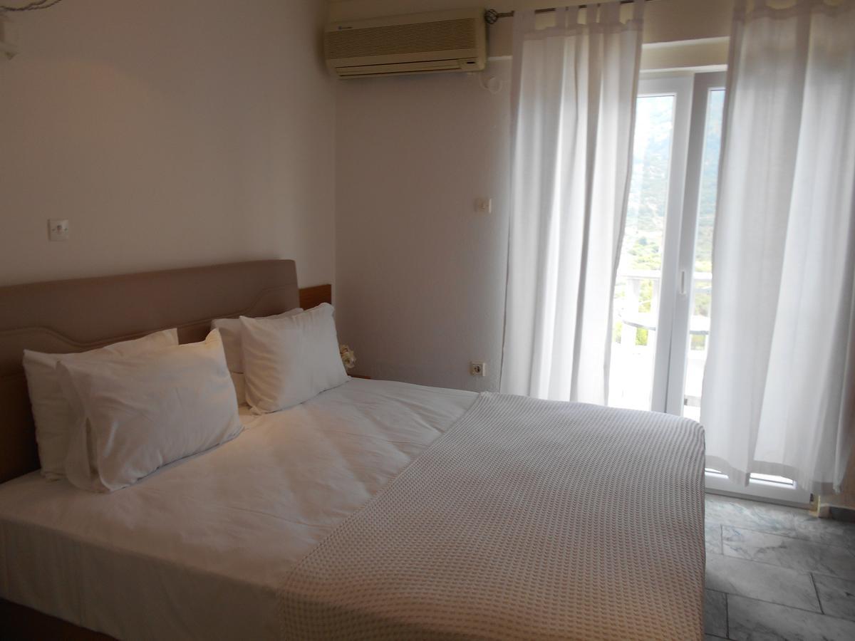 Kinira Beach Hotel エクステリア 写真