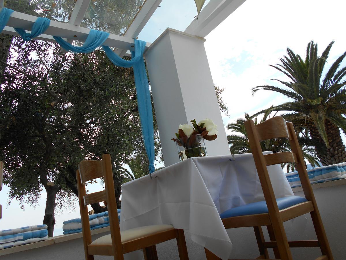 Kinira Beach Hotel エクステリア 写真